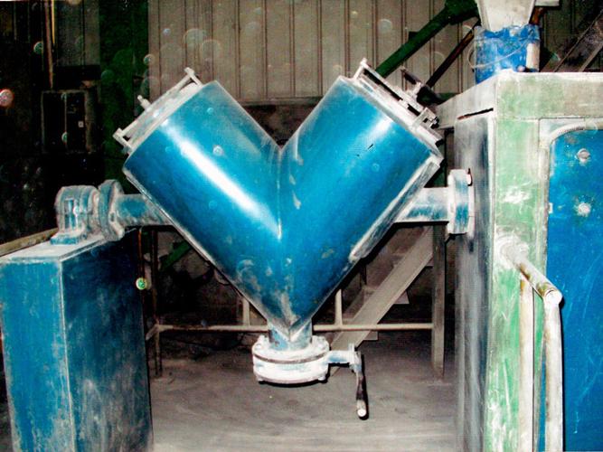 上海黄海耐火机械是国内较早生产耐火材料混炼设备的专业厂家